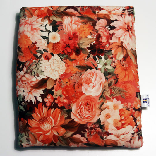 booksleeve met verschillende herfst achtige bloemen. in oranje tinten